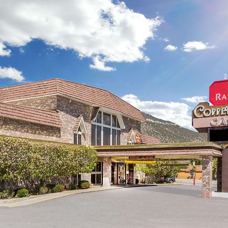 Ramada By Wyndham Ely Hotel Buitenkant foto